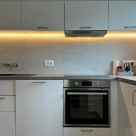 Franc Apartment *
